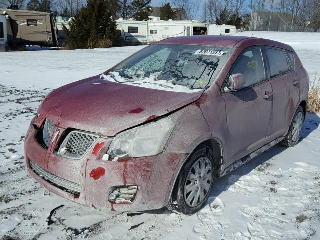 5Y2SP6E02AZ417536 - 2010 PONTIAC VIBE RED photo 2