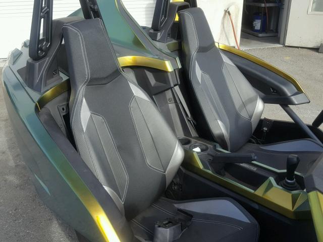 57XAAPFA3H8121135 - 2017 POLARIS SLINGSHOT GREEN photo 6