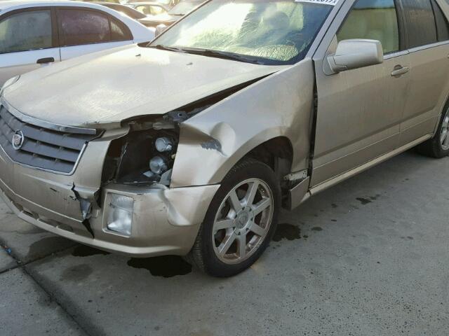 1GYEE63A650132213 - 2005 CADILLAC SRX GOLD photo 9