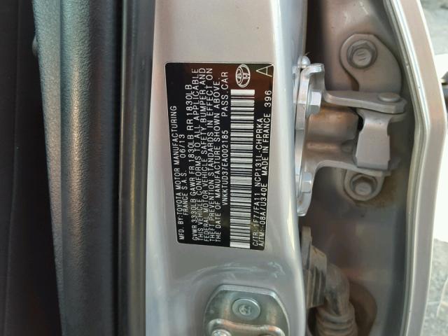 VNKKTUD37EA002185 - 2014 TOYOTA YARIS SILVER photo 10