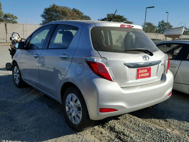 VNKKTUD37EA002185 - 2014 TOYOTA YARIS SILVER photo 3