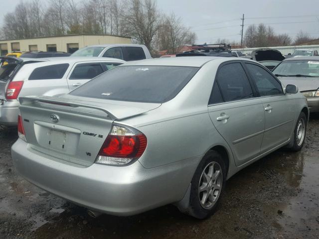 JTDBA30K360026805 - 2006 TOYOTA CAMRY SE SILVER photo 4