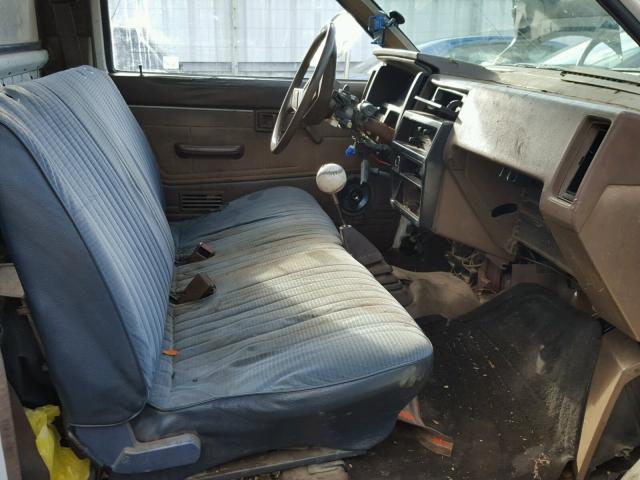 JN6HD15H5HW000660 - 1987 NISSAN D21 CAB CH WHITE photo 5