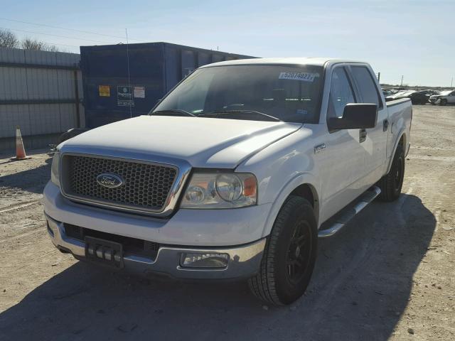 1FTPW12534KA10592 - 2004 FORD F150 SUPER WHITE photo 2