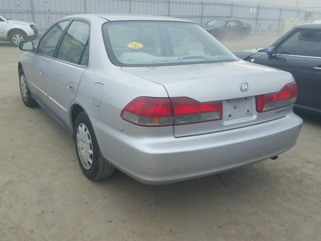 1HGCG66571A068551 - 2001 HONDA ACCORD LX SILVER photo 3