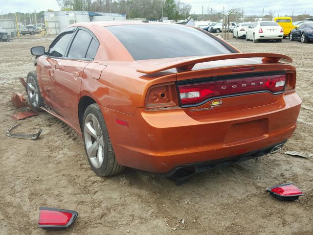 2B3CL3CGXBH503355 - 2011 DODGE CHARGER ORANGE photo 3