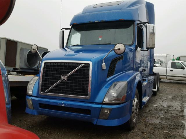 4V4NC9EH7BN298878 - 2011 VOLVO VN VNL BLUE photo 2