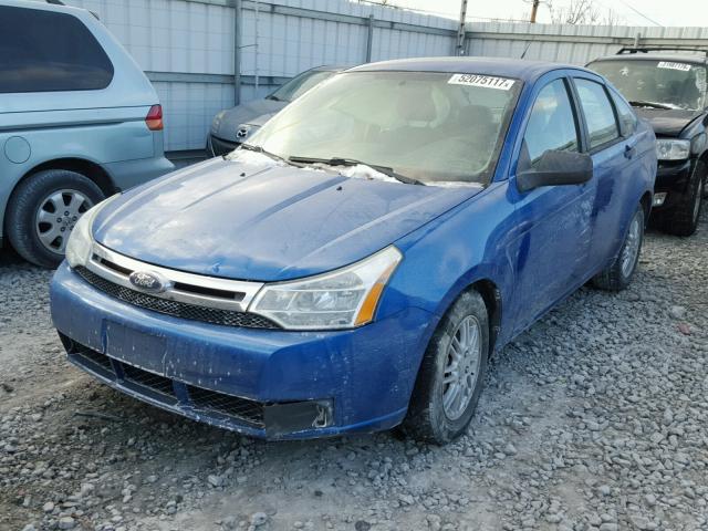 1FAHP3EN7AW288771 - 2010 FORD FOCUS S BLUE photo 2