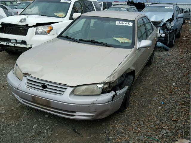 JT2BG22K2X0350683 - 1999 TOYOTA CAMRY LE TAN photo 2