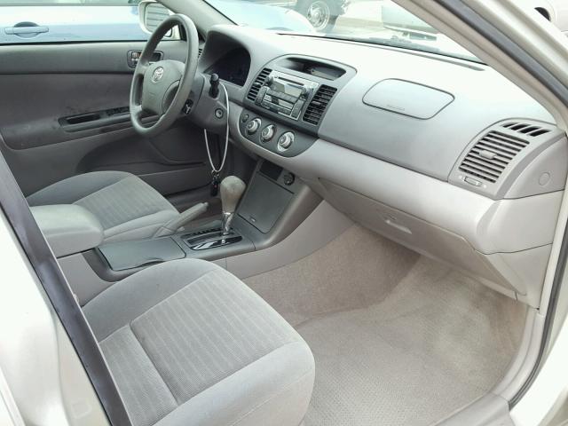 4T1BE32K05U008797 - 2005 TOYOTA CAMRY LE SILVER photo 5