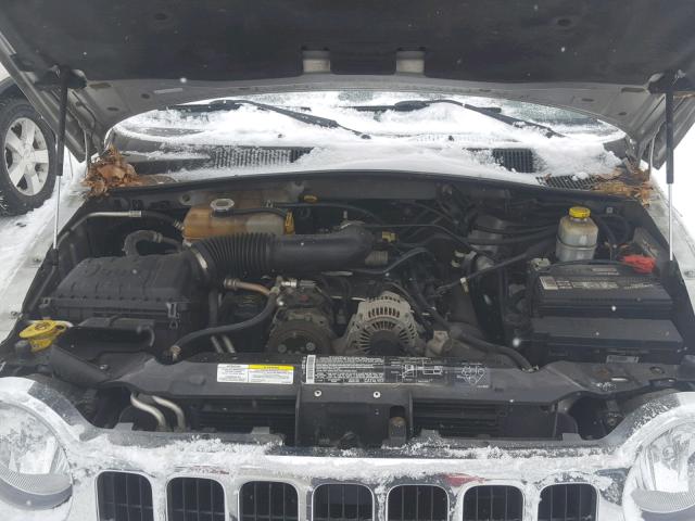1J4GL58K15W509862 - 2005 JEEP LIBERTY LI SILVER photo 7