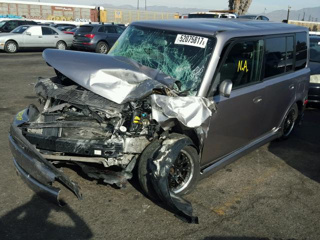 JTLKT324940152371 - 2004 TOYOTA SCION XB SILVER photo 2