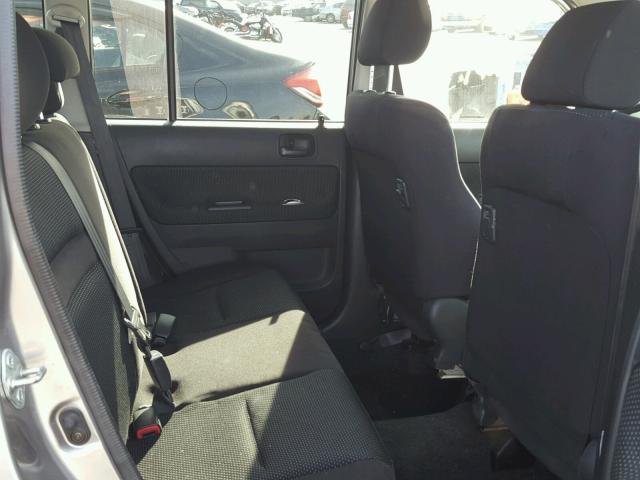 JTLKT324940152371 - 2004 TOYOTA SCION XB 银色 照片 6