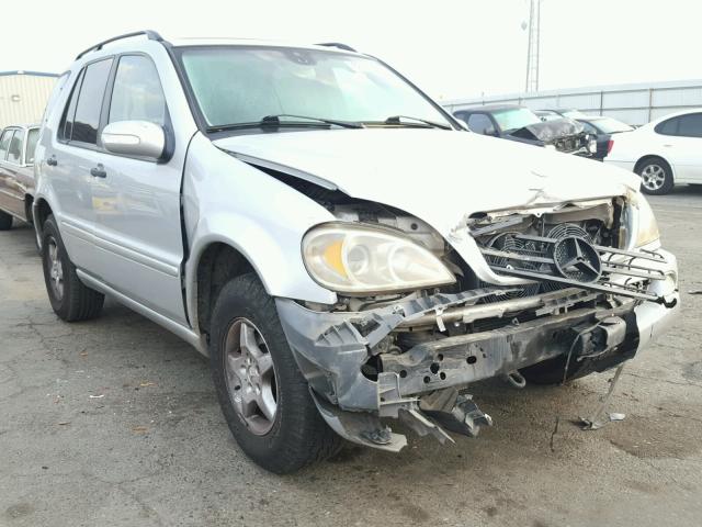 4JGAB54E02A296180 - 2002 MERCEDES-BENZ ML 320 SILVER photo 1