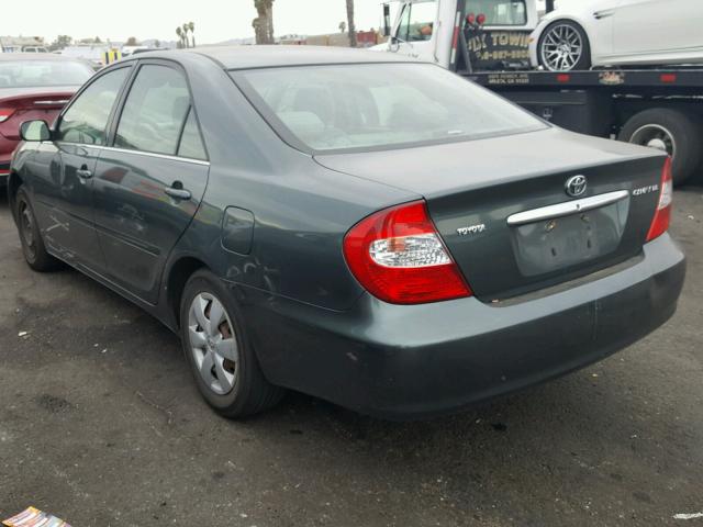 JTDBE32K620108880 - 2002 TOYOTA CAMRY LE GREEN photo 3