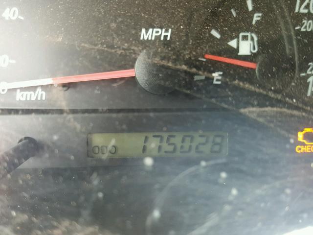 JTDBE32K620108880 - 2002 TOYOTA CAMRY LE GREEN photo 8