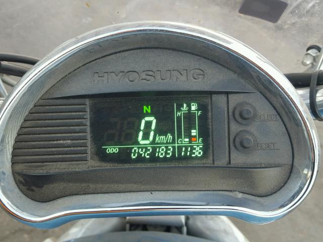 KM4VP571571601452 - 2007 HYOSUNG GV650 BLUE photo 8