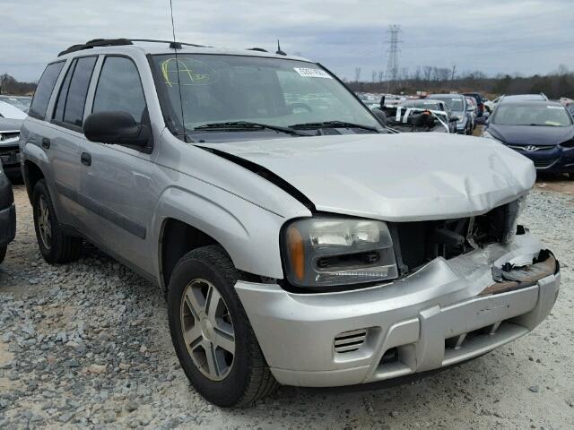 1GNDT13S652184004 - 2005 CHEVROLET TRAILBLAZE TAN photo 1