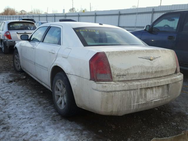 2C3KA53G16H496284 - 2006 CHRYSLER 300 TOURIN WHITE photo 3