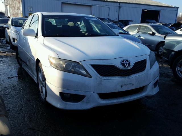 4T1BF3EK1BU636629 - 2011 TOYOTA CAMRY BASE WHITE photo 1