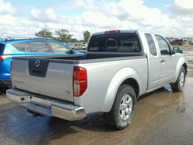 1N6AD06U69C423287 - 2009 NISSAN FRONTIER K SILVER photo 4