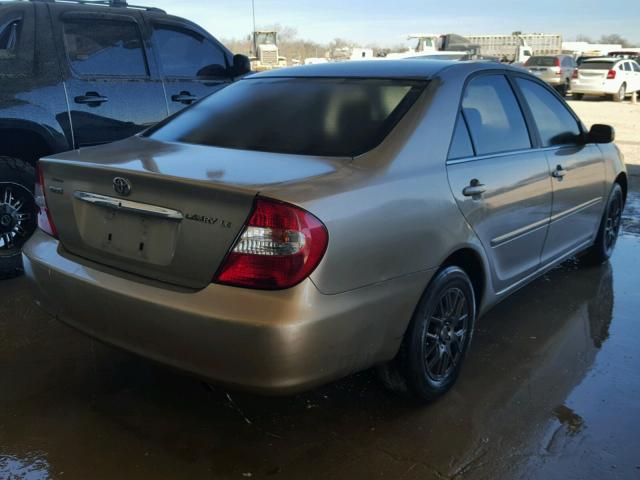 JTDBE32K120021324 - 2002 TOYOTA CAMRY LE ოქროსფერი ფოტო 4