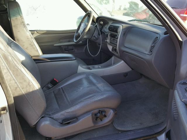 1FMCU70E41UB75850 - 2001 FORD EXPLORER S SILVER photo 5