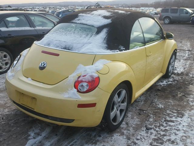 3VWSF31YX7M418566 - 2007 VOLKSWAGEN NEW BEETLE 黄色 照片 4