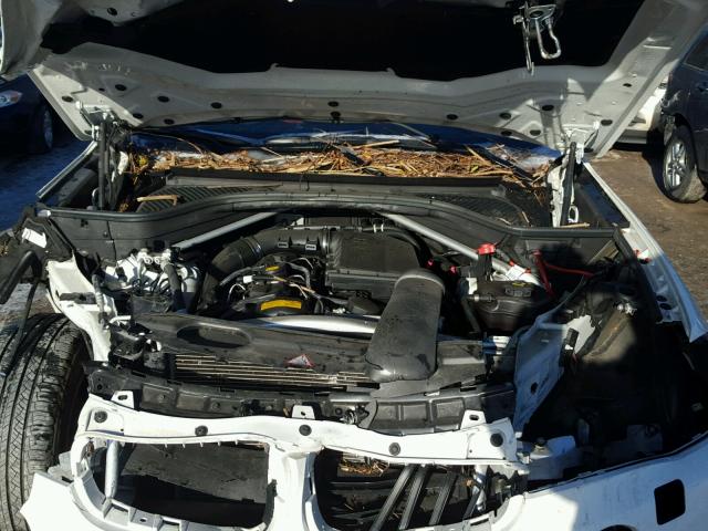 5UXKU2C50F0N77876 - 2015 BMW X6 XDRIVE3 WHITE photo 7