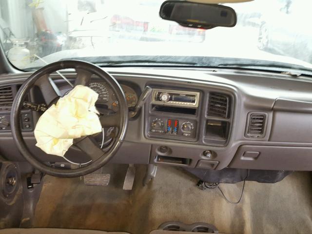 2GCEC13T261210668 - 2006 CHEVROLET SILVERADO BLACK photo 9