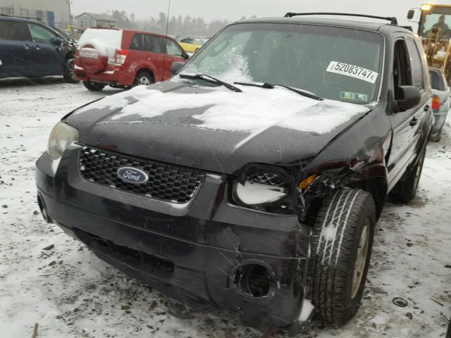 1FMYU94125KA51960 - 2005 FORD ESCAPE LIM BLACK photo 2