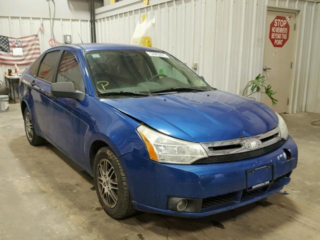 1FAHP3FN3AW227318 - 2010 FORD FOCUS SE BLUE photo 1