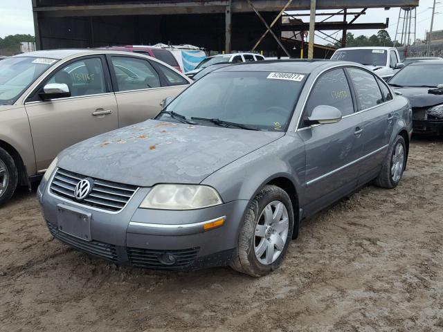 WVWAE63B25E051760 - 2005 VOLKSWAGEN PASSAT GLS GRAY photo 2