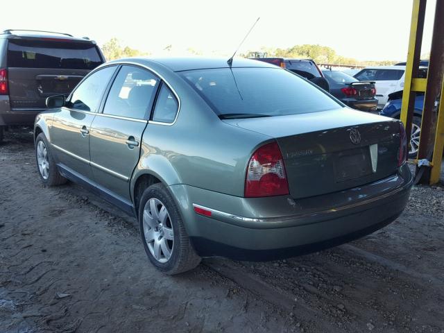 WVWRH63B42P306290 - 2002 VOLKSWAGEN PASSAT GLX GREEN photo 3