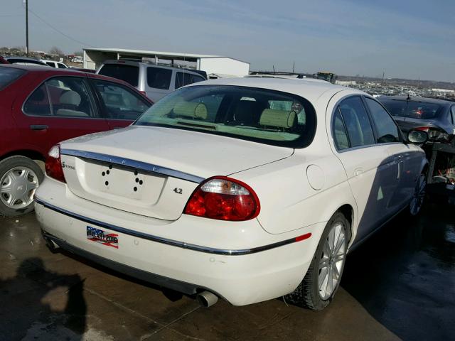 SAJWA01B67HN78172 - 2007 JAGUAR S-TYPE 4.2 WHITE photo 4