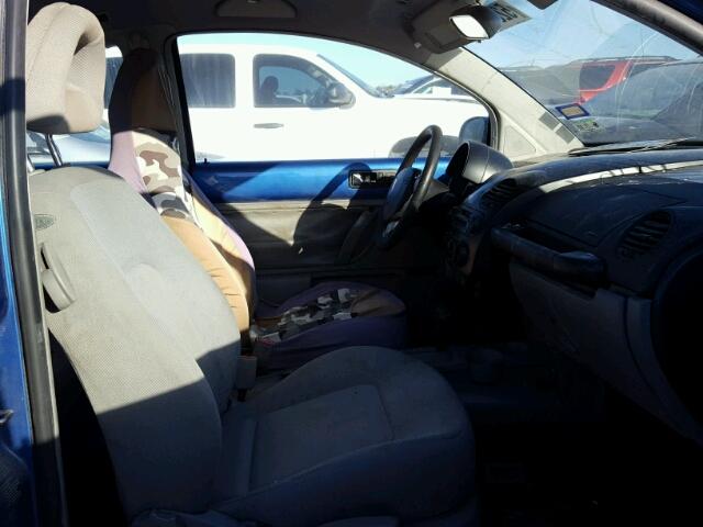 3VWBS21C31M417941 - 2001 VOLKSWAGEN NEW BEETLE 蓝色 照片 5