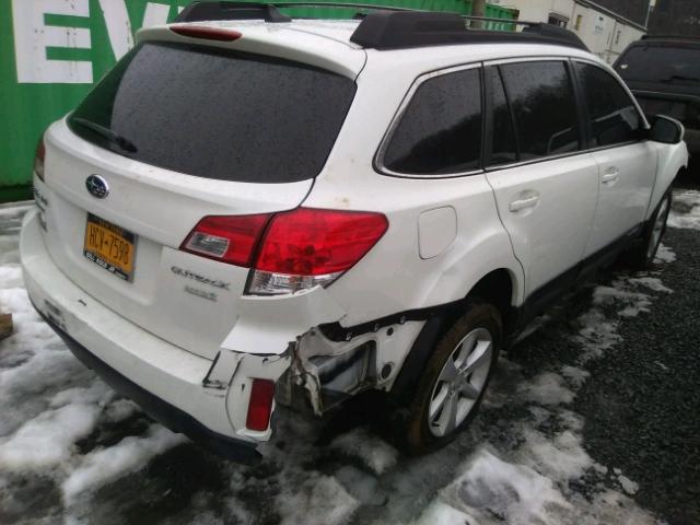 4S4BRBCC4E3326627 - 2014 SUBARU OUTBACK 2. WHITE photo 4