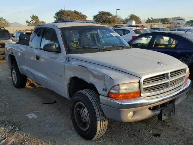 1B7GG22N5YS795934 - 2000 DODGE DAKOTA SILVER photo 1