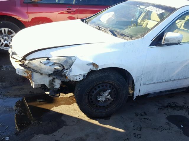 1HGCM56343A008666 - 2003 HONDA ACCORD LX WHITE photo 9