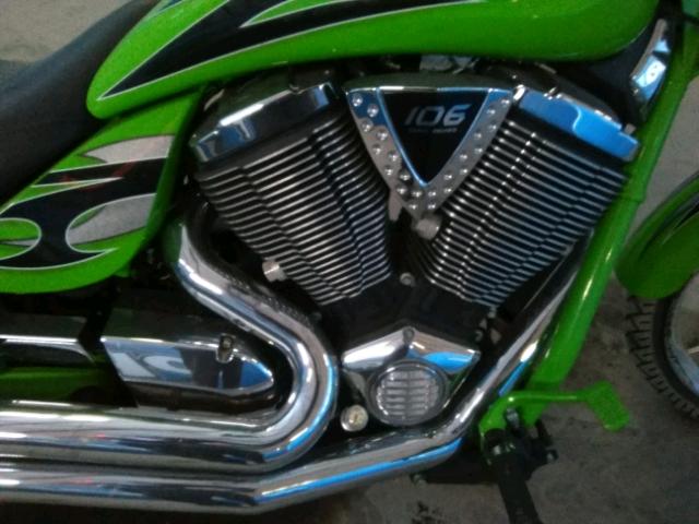 5VPXB36D3A3000273 - 2010 VICTORY MOTORCYCLES JACKPOT GREEN photo 7