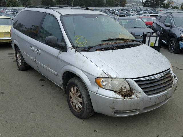 2C8GP54L75R356078 - 2005 CHRYSLER TOWN & COU GRAY photo 1