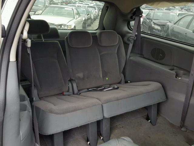 2C8GP54L75R356078 - 2005 CHRYSLER TOWN & COU GRAY photo 9