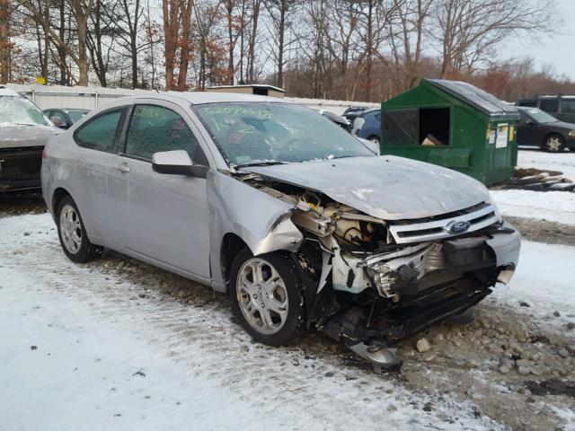 1FAHP32NX9W163943 - 2009 FORD FOCUS SE SILVER photo 1