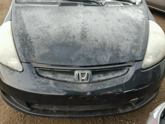 JHMGD38498S052432 - 2008 HONDA FIT BLACK photo 7