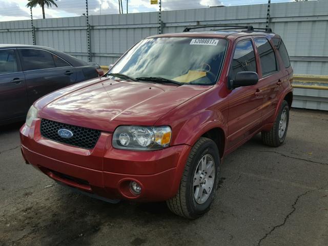 1FMYU04125KA31168 - 2005 FORD ESCAPE LIM RED photo 2