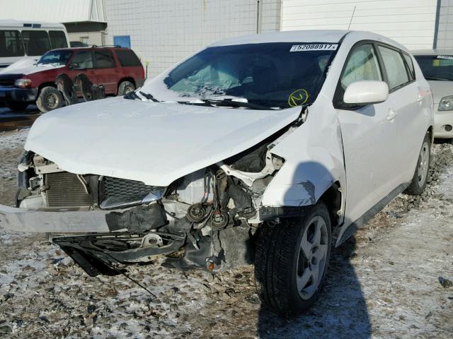 5Y2SP6E84AZ416345 - 2010 PONTIAC VIBE WHITE photo 2