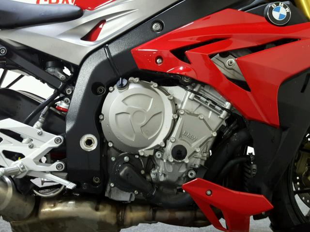 WB10D1203GZ696704 - 2016 BMW S 1000 R RED photo 11