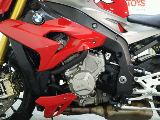 WB10D1203GZ696704 - 2016 BMW S 1000 R RED photo 12