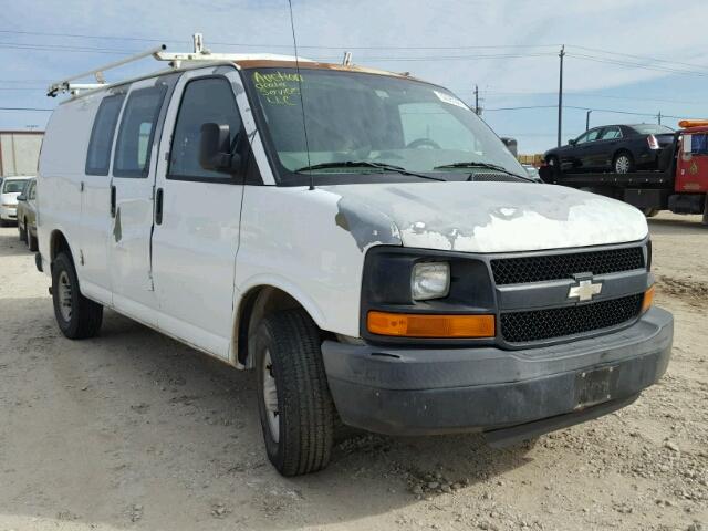 1GCGG25V871131515 - 2007 CHEVROLET EXPRESS G2 WHITE photo 1