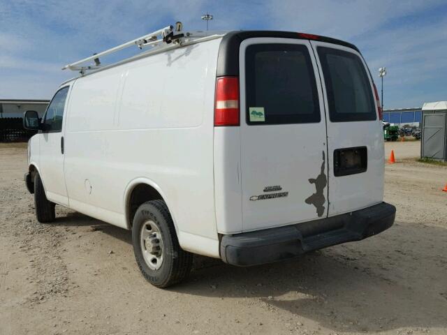 1GCGG25V871131515 - 2007 CHEVROLET EXPRESS G2 WHITE photo 3